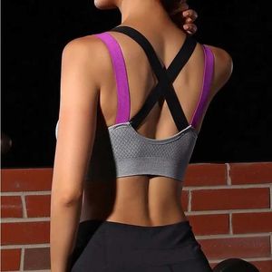 Yoga Kıyafetleri Yoga Spor Sütyen Tam Kupa Hızlı Kurutma Üst Şok geçirmez Çapraz Geri Push Up Egzersiz Sütü Kadın Fitness Çalışan Jogging Fitness Sütü Y240410