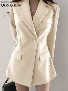 Ternos femininos Blazers 2023 Moda de primavera de tamanho grande Blazer feminino coreano elegante e elegante estilo britânico de capa pequena feminina