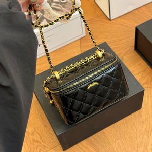 Womens Designer Suitcase Vanity Makeup Box Påsar med spegel dubbla små bollar Justerbar rem Crossbody axelhandväskor Korthållare Purse 17x11cm