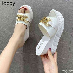 New 24SS Chain Salto alto Slippers Sapatos femininos Sapatos de casamento verão 2022 White Black Platform Wedges Slides Ladies Beac Womens High Heels