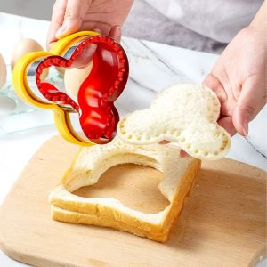 Köksbakverktyg Sandwich Cutter and Sealer Set For Children Barn Diy Making Cookies Mold Pancake Maker Embionser Food Forms