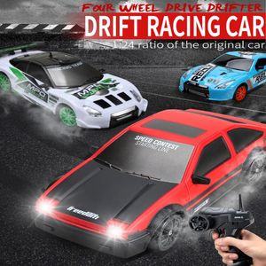 RC Car 2.4G 15kmH 1 24 Four-wheel High Speed Drive Drift car Rubber and Drift Two Types of Tires Simulated Racing Toys For Boy 240408