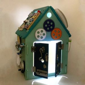 Новые Montessori Toys Busyboard House Bab