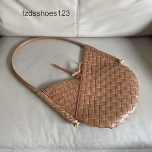 Torebka przenośna torba TOTE WOMENTETEGE LADETETA ROMPER TOSES DESGNER SELSTICE Cassette Cassete Venetaz Torby Crossbody Single 2024 Summer Cowhide YMZQ