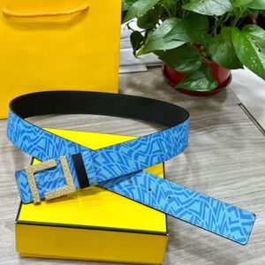 Luxury Men Belt Designer Bälten Kvinnor Metal Smooth Buckle Real Blue Alfabet Grafiskt tryckt läderbälte