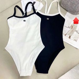 Women Swimodwear Designer Bikini Swimsuits 2023 Seksowne solidne kobiety One Piece SW GGITYS Kanały Burburness Luis Louies Vittonlies Louisslies Vuttionly I3O0