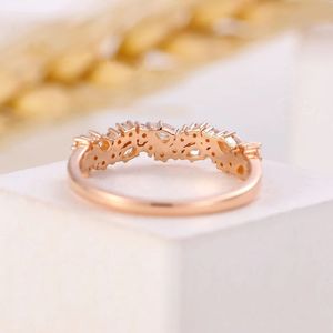 CXSJEREMY SOLID 14K 585 Rose Gold Vintage Moissanite Wedding Band Pear Cut Stacking Matching Förlovningsring Jubileumsgåvor