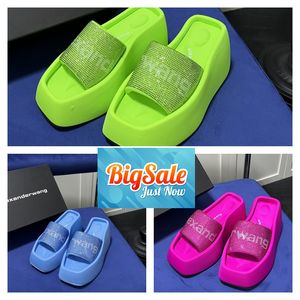 2024 Tasarımcı Lüks Sandalet Terlik Kadın Velvet Malzeme Rhinestone Velcro Bant Gai Platform Boyutu 35-42 10cm Parti Resmi Ofisi