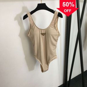 Affärer ny modedesigner grossistkvinnor badväder sexiga bikinis baddräkter rygglösa bodysuit kvinnors halter badkläder trendig badge ins stil sling en bit bad