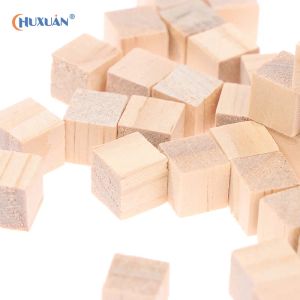 100pcs未完成の空白ミニdiy木製正方形ブロック1cm木工品のための木製の固体キューブキッズおもちゃパズル製造材料