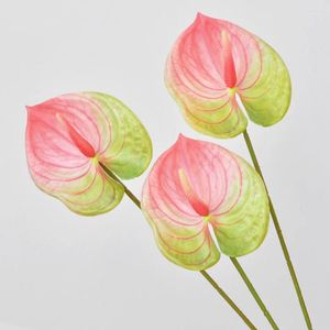 Dekoratif çiçekler 4 adet simülasyon anthurium anthurium anthurium ve yapay şube hassas buket dekor enjeksiyon kalıplama gelini