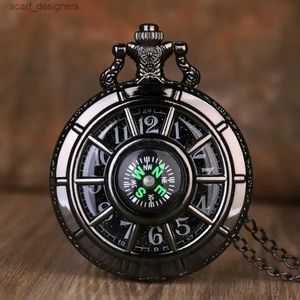 Zegarki kieszonkowe Vintage Creative Hollow Compass Pocket Pocket Starry Cround Dial Clock Retro Mężczyźni Mężczyźni Kobiety Fob Kieszonka z łańcuchem Y240410