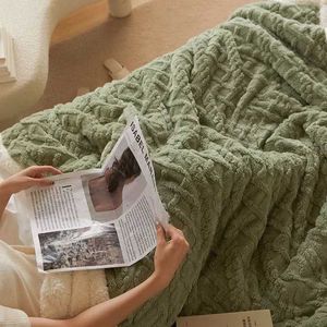 Blankets Thick Blanket Lamb Wool Warm Sleeping Double Side Microfiber Flannel Fleece Blankets for Bed Cozy Comfortable Super Soft Quilt