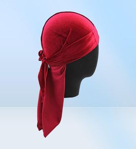 Halsdukar unisex män kvinnor dug do doo du rag sammet andas bandana hatt halsduk lång svans headwrap 2022 kemo cap fast färg hea1320296