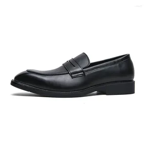 Casual Shoes Herren klassische Herrenkleid Business Blockoffice Block Schnitzte Küche Männer Party Hochzeit Oxfords Größen 38-46