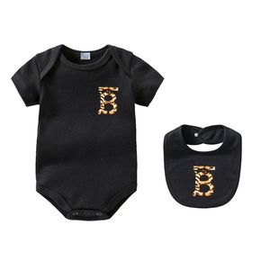 Zestawy odzieży Jumpsuits Baby Girls Designer Letter Joksuit Niemowlęta 100% bawełniane ubrania z krótkim rękawem niemowlę maluchów