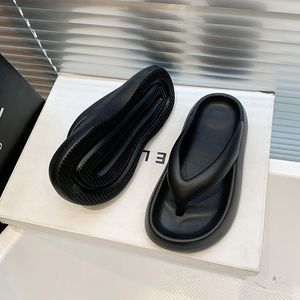 New beach flip-flops for women wearing solid color soft sole increase EVA Platform slippers wearing summer GAI