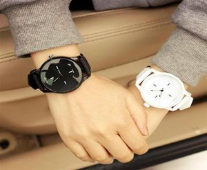 Miler Brand Classic с большими тарелками силиконовые часы для часов Lovers Fashion Simple Mens Watch Womens Watch Watch Saat Relogio264e2714963