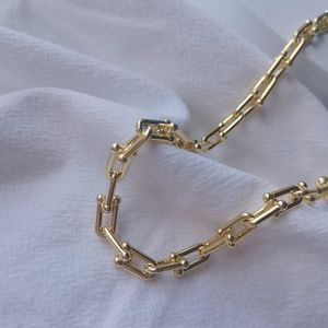 Nuovo ciondolo in oro in braccialetta per bracciale per donna per donne designer sottili da design da ragazza della mamma per la festa del matrimonio festa del Ringraziamento Valentino