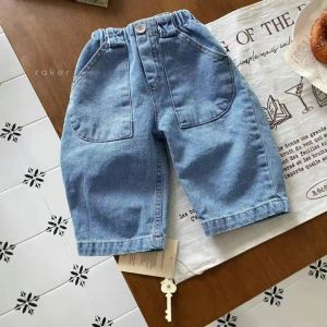 Byxor 2023 Spring New Children Loose Byxor Solid Baby Pocket Jeans Fashion Boys Denim Pants Spädbarnsflicka Casual Pants Barn kläder