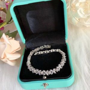 Ladies Girlfriends Designer Bracelets for Women Fashion Elegant Bead Party Diamond Jewelry Valentines Day Gifts