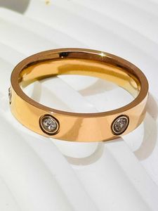 Designer Charm Carter Womens Titanium Steel Ring elegant och stil med diamant inlagd smycken par smidig vanlig icke -blekning