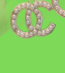 18 -karatowe plastrowane listy Designerskie Listy Stud Long Earring Dangle Kryształ geometryczna luksusowa marka Słynna kobiety Rhinestone Pearl Wedd6962252
