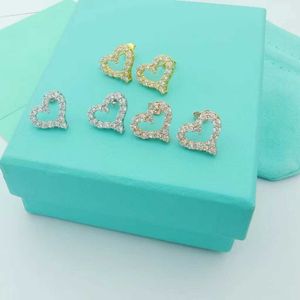Luxury Brand Home Diamond T Family Love Earrings Full of Diamonds with Letters Fashion Elegant Temperament Heart shaped Gift With Logo