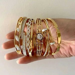 Bangle New Design Gold Color Zircon And Cross Nut Nail Bracelet Bangles For Woman Metal Stainless Steel Waterproof Jewelry Wholesale 240411
