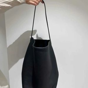 2024 Designer Bag the row bucket bag Small big and versatile new tote handbag large capacity single shoulder portable real leather handbag