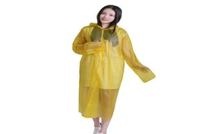 Unisex -Einweg -Regenmantel wasserdichte ölresistentes Schutzkleid Wanderung Fahren im Freien Sportcamping muss Regenwarenanzug 6490166