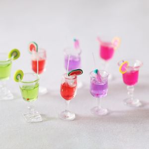 4 pezzi carino 1: 6 in scala in miniatura da cocktail mini vino bicchieri bambola bevande da bambola giocate da cucina giocattolo da cucina