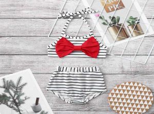 2020 Girls Fashion Swimming Good Swimmer Designer Stripe Stripe Slip Stampato Due pezzi Swim Clothing Set Child Cashing Cute Bow7173238