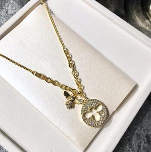 Designer Jewelry Women Honeybee Pendant Necklace Insect Bee Charm Bracelets with round Copper with Gold Plated Retro Fashion B6832659