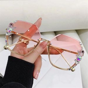 Sunglasses Retro Female Eyewear UV400 Women Sun Glasses Gradient Rimless Rhinestone