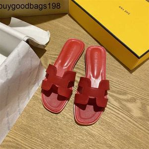 Женские тапочки Orans Sandals Летняя кожа подходит для Big Red Litchi Pattern Fashion Outwear Истонный пляжный туризм.