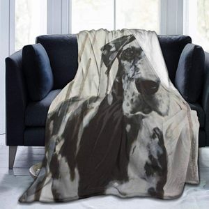 Büyük Siyah Beyaz Harlequin Great Dane Flannel Battaniye Hafif Yumuşak Yumuşak Yatak Kanepe Ofis Sıcak Atış Battaniyeleri Tüm Sezon