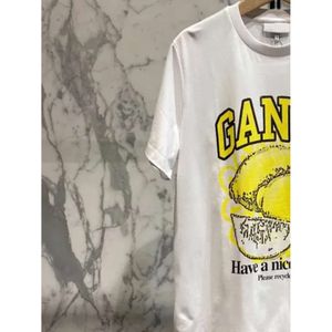 レディースTシャツストロベリーレタープリントティーシャツ女性服oネック半袖Tシャツトップ女性ファッションシックコットンTシャツ夏273