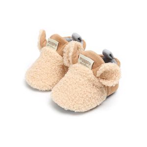 スニーカーMuply New Toddler New Born Baby Baby Cling Shoes Boy Girl Lamb Slippers Prewalker Trainers Fur Winter Amional Ear