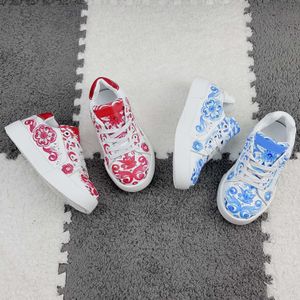 Kid Designer Classic Sneaker Children Poruszanie na świeżym sportowym marce dla dzieci chłopców dziewczęta mody butów