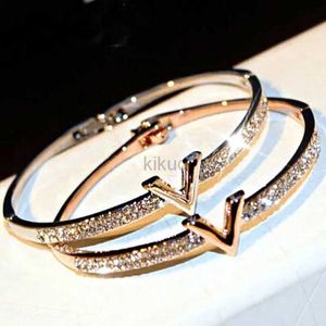 Bangle JUWANG Trend Fashion Korea Simple Micro Inlaid Zircon Word Lady Bracelets for Women Temperament Exquisite Luxury Bangle Jewelry 24411