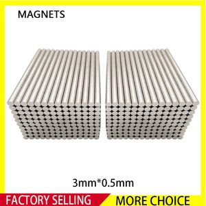 100 ~ 5000pcs 3x0,5 mm runde Form Seltener Earth Neodym Super Strong Magnetic Ndfeb Magnet Kühlschrank Tür Akustikfeldelektronik