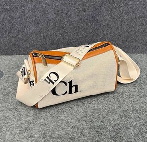 Axelväska 2024 CHL Ny senior textur crossbody väska för kvinnor stor kapacitet mode allt-i-ett axelväska kuddväska 22-14-11 cm