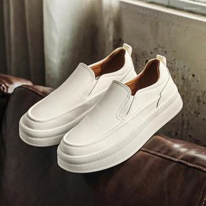 Casual Shoes 2024 Herr äkta läder Stylish Loafers Antiskid utomhusarbete tjocka botten lata mockasiner