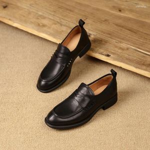 Kleiderschuhe Eagsity Cow Leder Britisch -Stil Penny Loafer Frauen auf Mule Casual Rivet ausrutschen