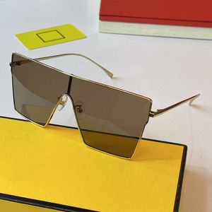 Frauendesigner modische Sonnenbrille mit übergroßem Metallrahmen Ultra -Licht und verbundene High Definition -Linsen F0420 Neutrale Luxus -Sonnenbrille