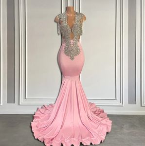 2024 Sexy Pink Mermaid Evening Dresses Wear Jewel Neck Illusion Silver Crystal Beads Sleeveless Sheer Back Formal Prom Dress Party Gowns Plus Size