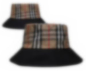 Cappelli di design del berretto da baseball di lusso Casquette Luxe Unisex Lettera B Adattata con uomini Bag della polvere Snapback Fashion segnale Man Women Hats B3-23