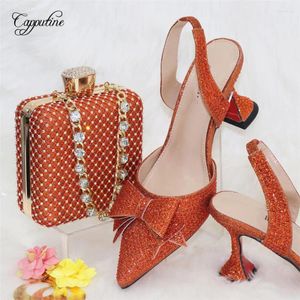 Sapatos de vestido Mulheres laranja e bolsas definidas para combinar com as mulheres africanas saltos altos bombas com sandálias de bolsa sandálias escarpins femme cr932