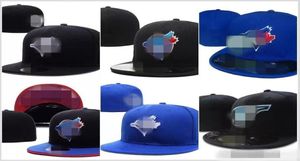 2022 Classic Team Baseball Fited Hats Royal Blue Color Canada Fashion Hip Hop Sport On Field Full Closed Design Caps Billiga MEN05473471